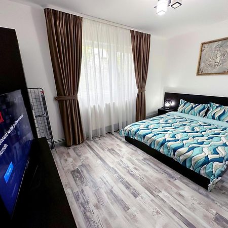 Comfort Apartment Targoviste Luaran gambar