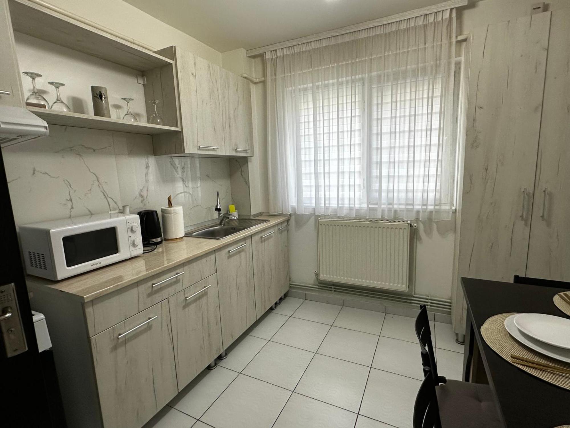 Comfort Apartment Targoviste Luaran gambar