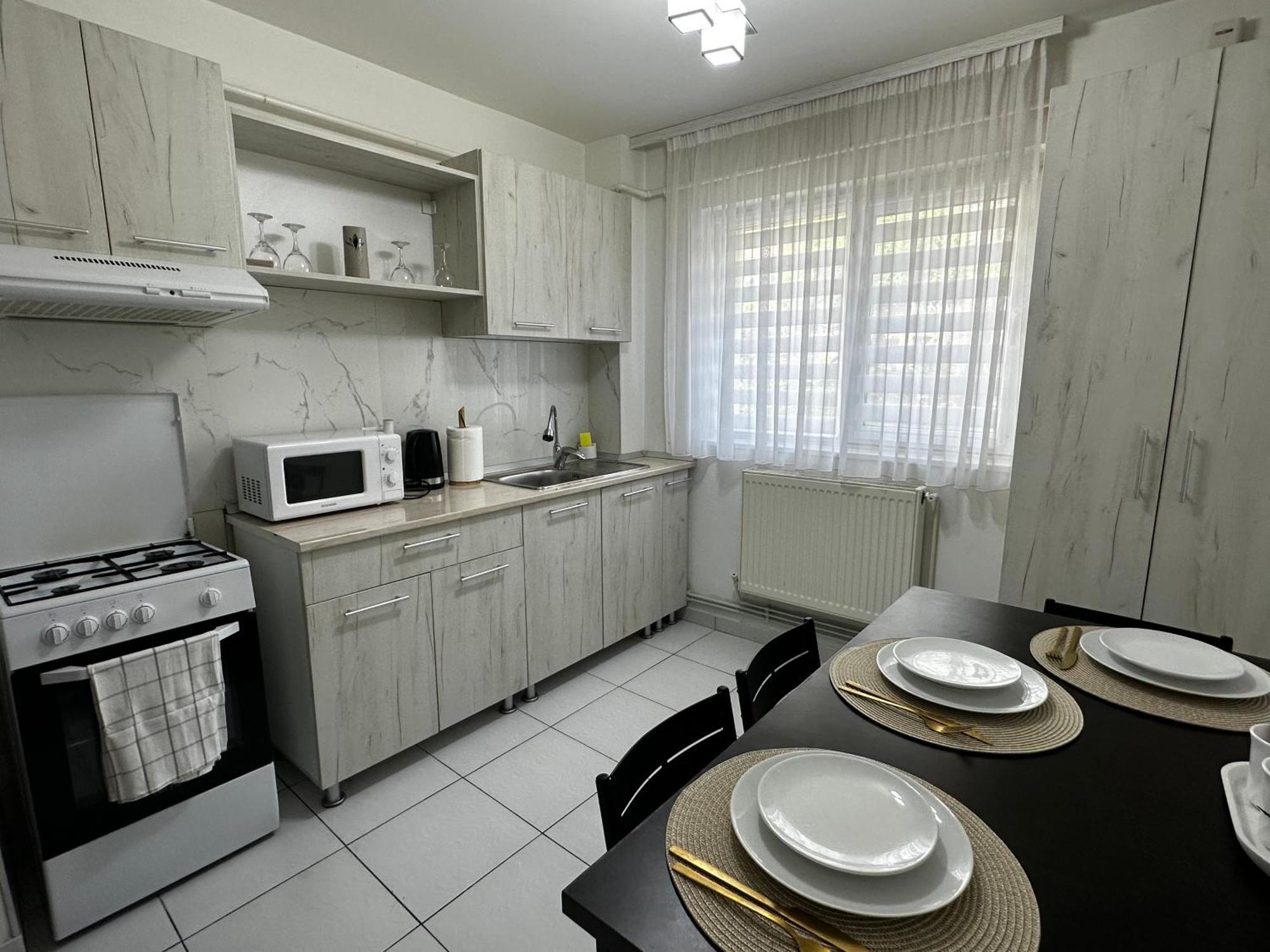 Comfort Apartment Targoviste Luaran gambar